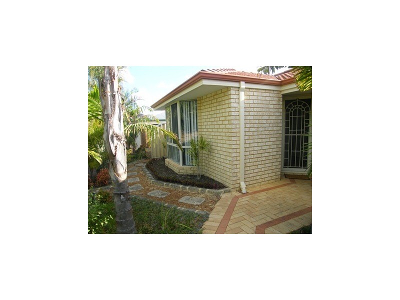 7 Griffiths Road, Sinagra WA 6065