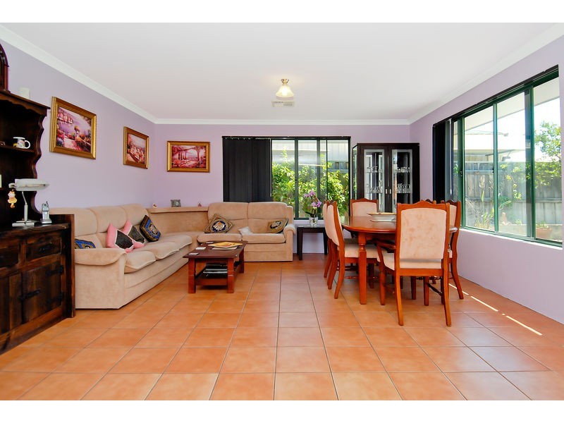 17 Hennessy Drive, Ashby WA 6065