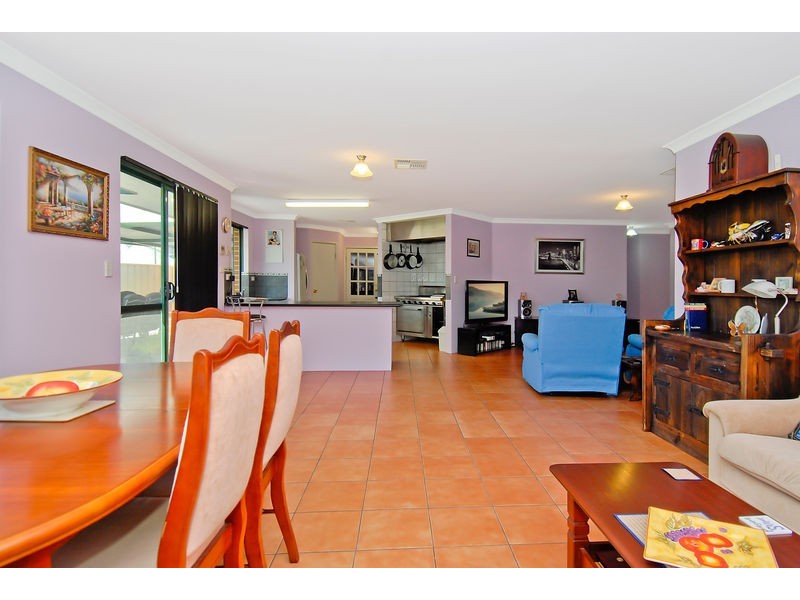 17 Hennessy Drive, Ashby WA 6065