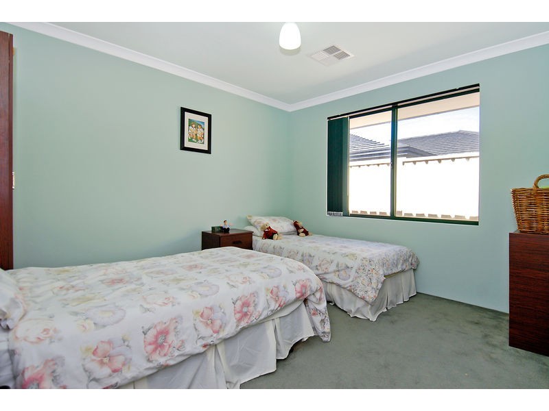 17 Hennessy Drive, Ashby WA 6065