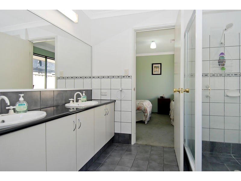 17 Hennessy Drive, Ashby WA 6065