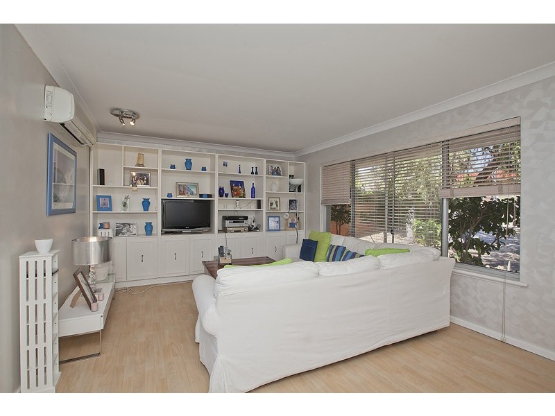 5 Wanill Place, Wanneroo WA 6065