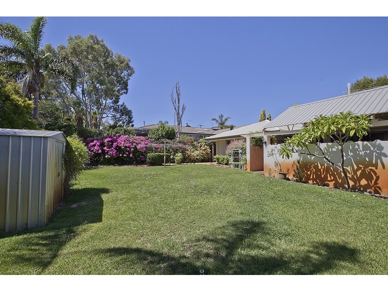 5 Wanill Place, Wanneroo WA 6065