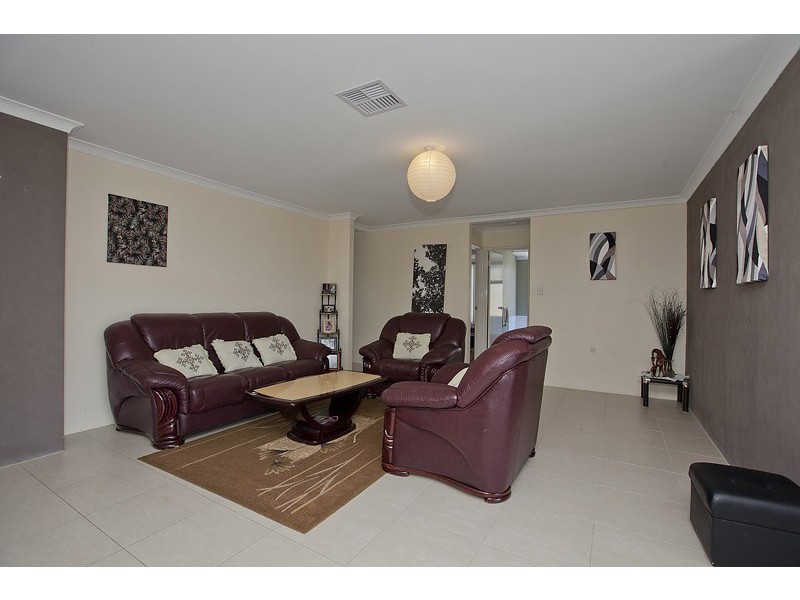 11 Condro Bend, Sinagra WA 6065