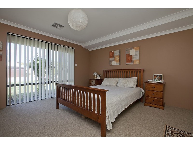 11 Condro Bend, Sinagra WA 6065