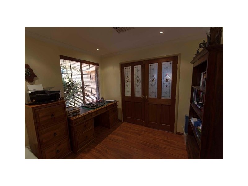 6 Ballad Crescent, Bullsbrook WA 6084