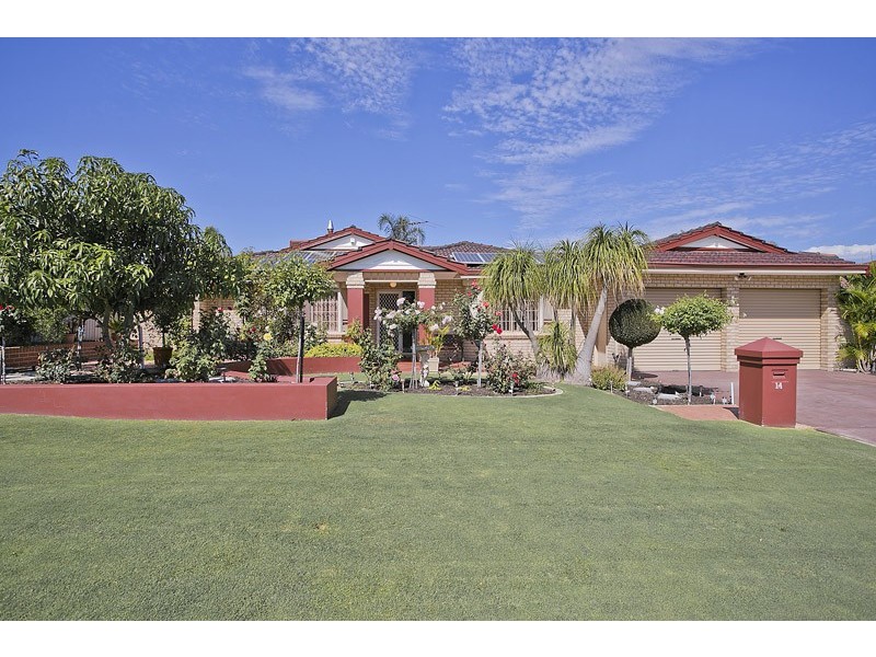 14 Penshurst Street, Marangaroo WA 6064