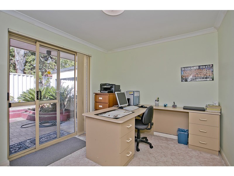 14 Penshurst Street, Marangaroo WA 6064