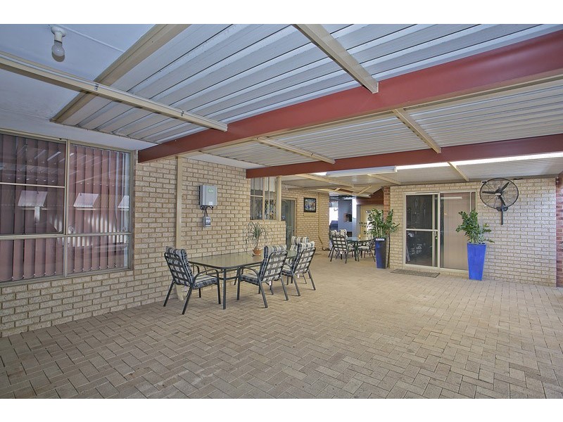 14 Penshurst Street, Marangaroo WA 6064