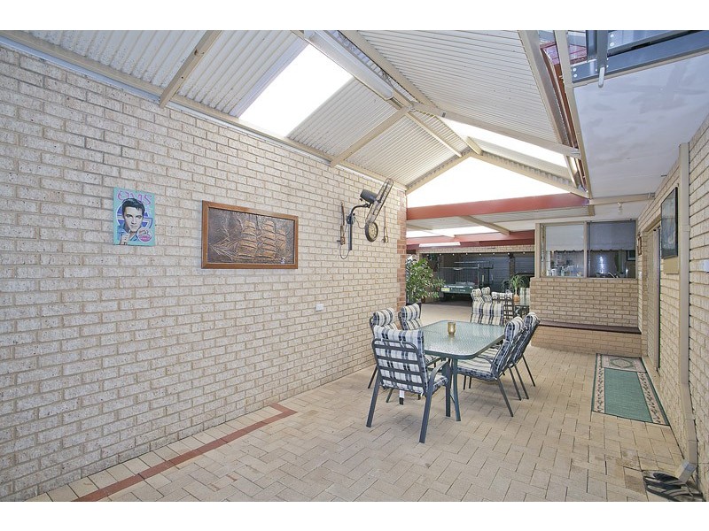 14 Penshurst Street, Marangaroo WA 6064