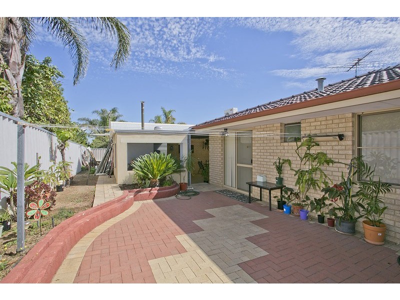 14 Penshurst Street, Marangaroo WA 6064