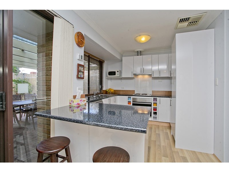 18 Barra Place, Wanneroo WA 6065