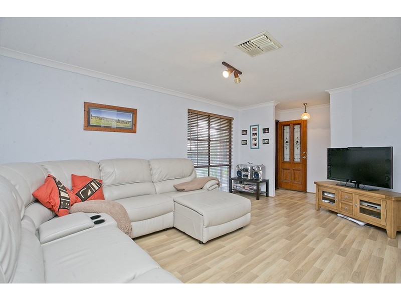 18 Barra Place, Wanneroo WA 6065