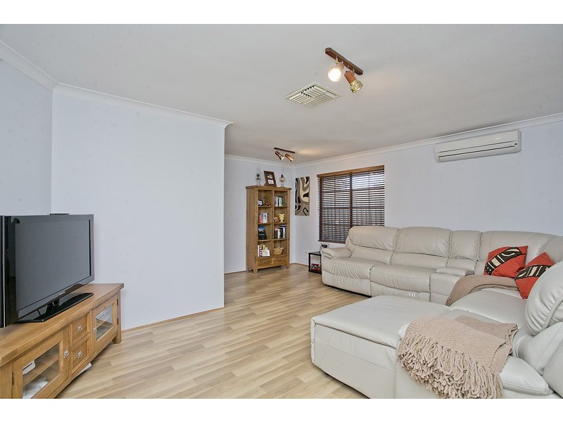 18 Barra Place, Wanneroo WA 6065