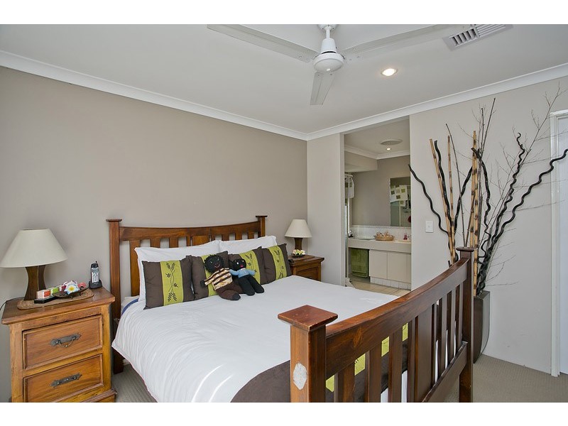 53 Cadoux Loop, Hocking WA 6065