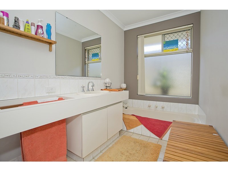 53 Cadoux Loop, Hocking WA 6065