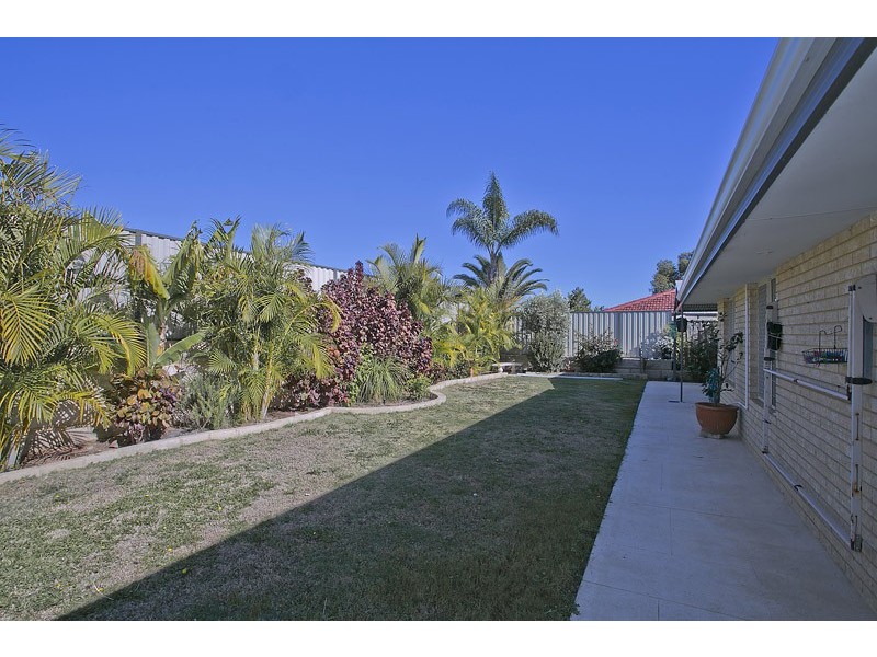 53 Cadoux Loop, Hocking WA 6065