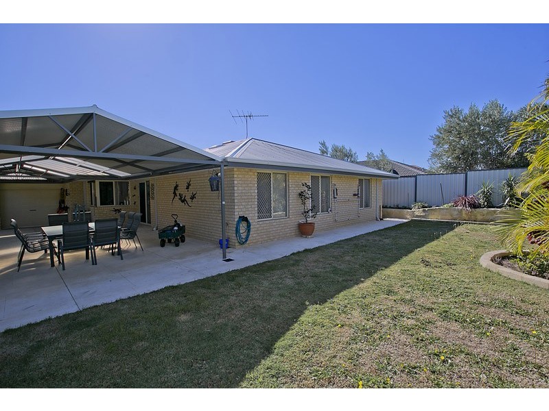 53 Cadoux Loop, Hocking WA 6065