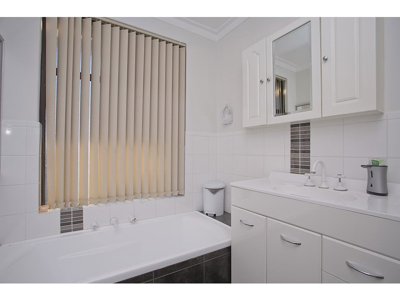 7 Jindinga Way, Wanneroo WA 6065