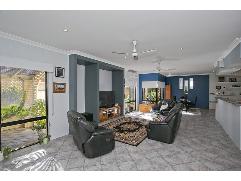 39 Staunton Vale, Carramar WA 6031