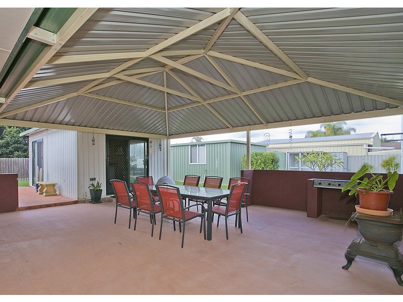 98 Dundebar Road, Wanneroo WA 6065