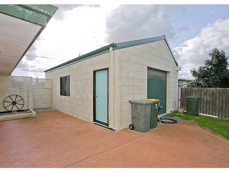 98 Dundebar Road, Wanneroo WA 6065