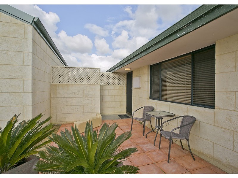 98 Dundebar Road, Wanneroo WA 6065