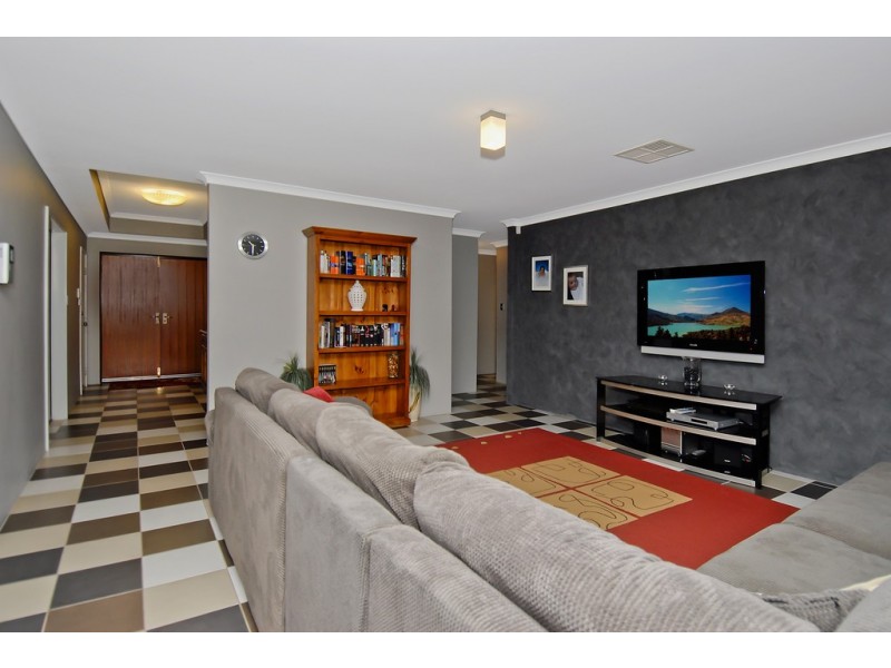 3 Cezanne Bend, Ashby WA 6065