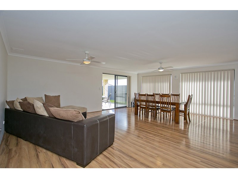 16 Boldwood Road, Banksia Grove WA 6031