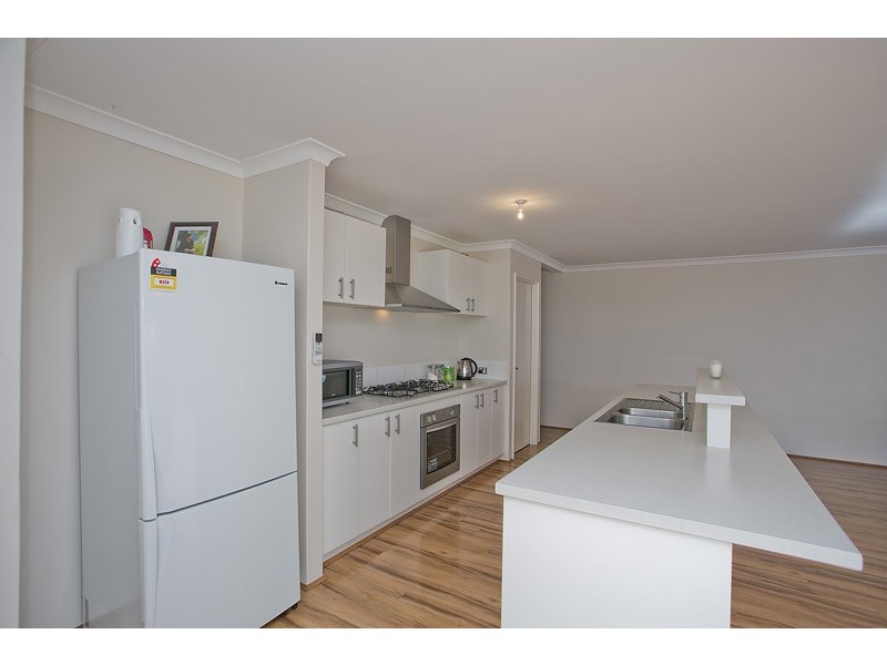 16 Boldwood Road, Banksia Grove WA 6031