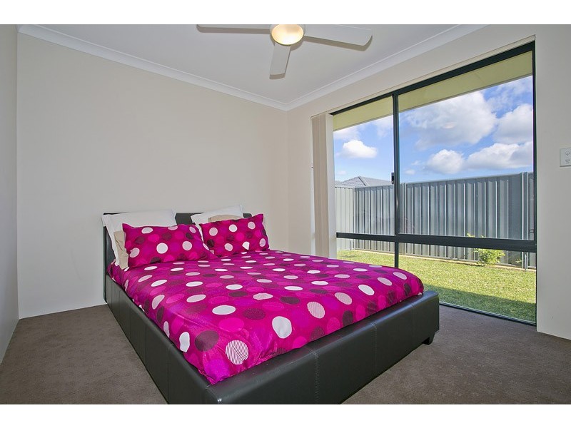 16 Boldwood Road, Banksia Grove WA 6031