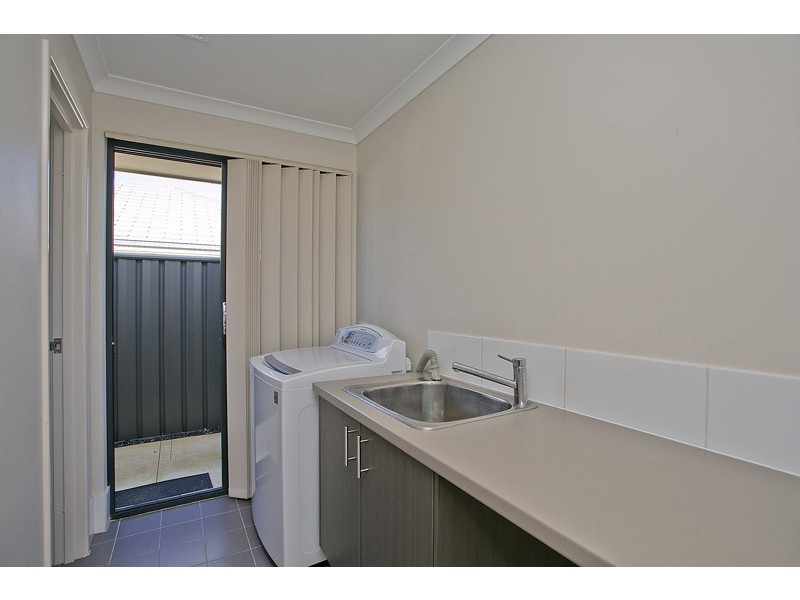 16 Boldwood Road, Banksia Grove WA 6031