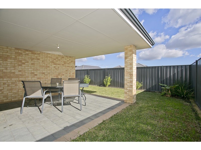 16 Boldwood Road, Banksia Grove WA 6031