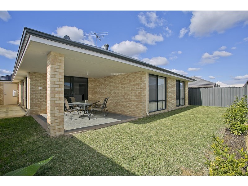 16 Boldwood Road, Banksia Grove WA 6031