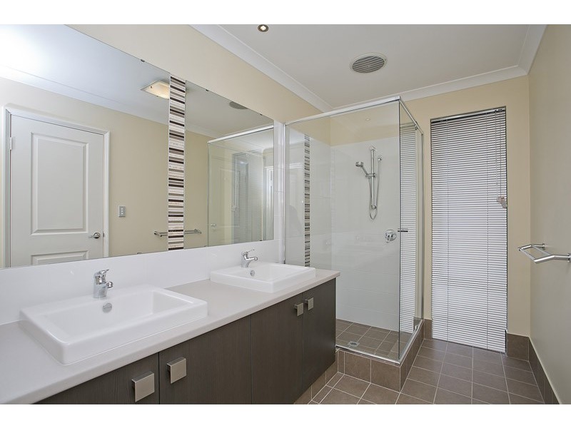 27 Higginsville Parade, Pearsall WA 6065