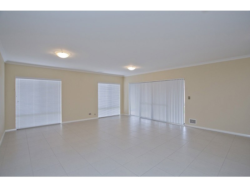 27 Higginsville Parade, Pearsall WA 6065