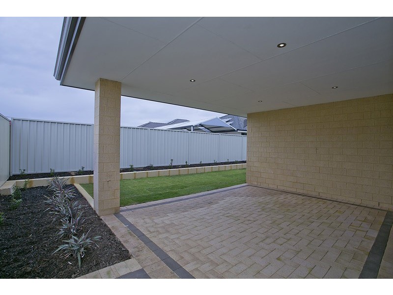 27 Higginsville Parade, Pearsall WA 6065