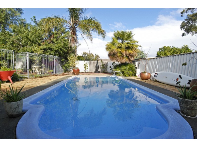 8 Dara Court, Wanneroo WA 6065