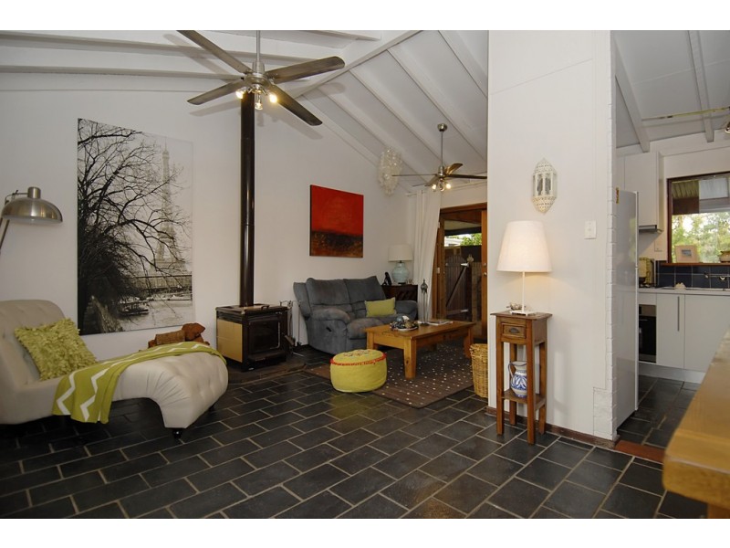 8 Dara Court, Wanneroo WA 6065