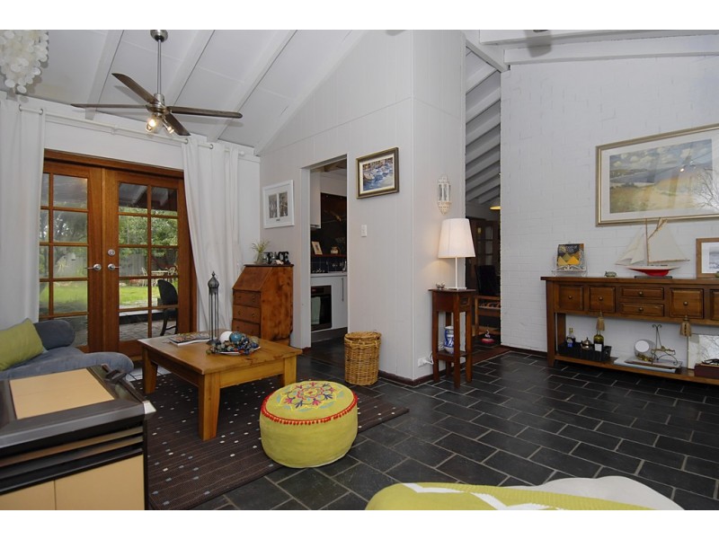 8 Dara Court, Wanneroo WA 6065