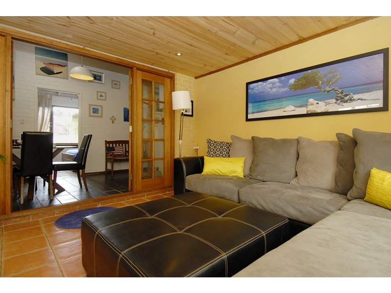 8 Dara Court, Wanneroo WA 6065