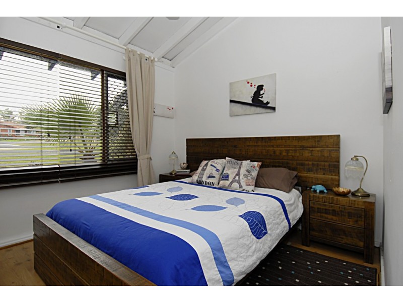 8 Dara Court, Wanneroo WA 6065