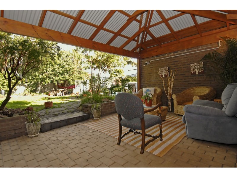 8 Dara Court, Wanneroo WA 6065