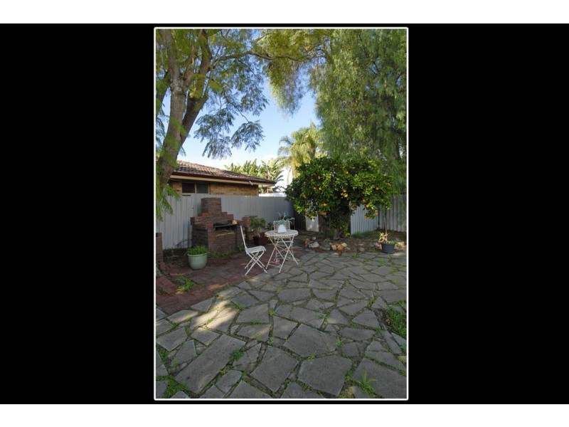 8 Dara Court, Wanneroo WA 6065