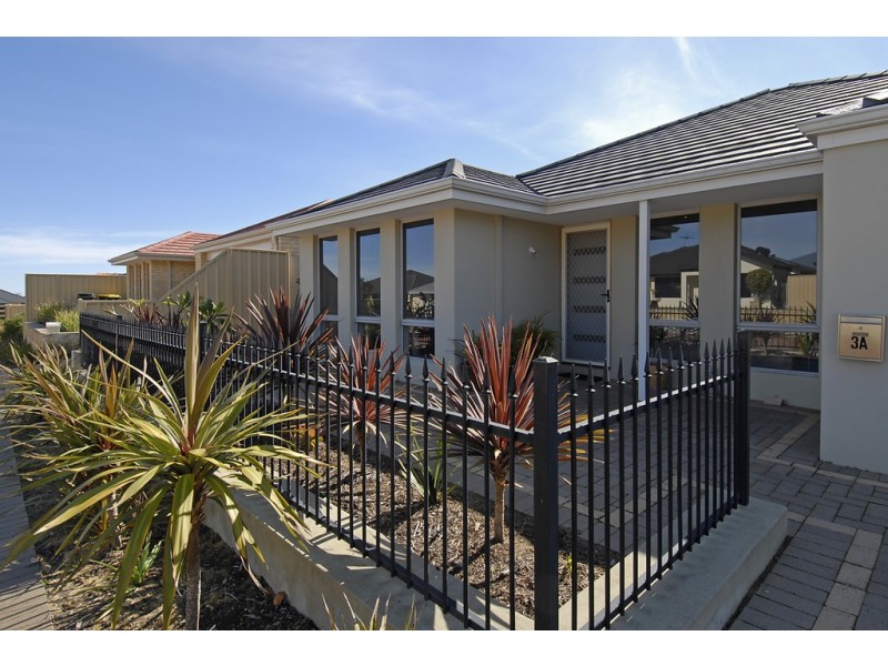 3A St Louis Avenue, Hocking WA 6065