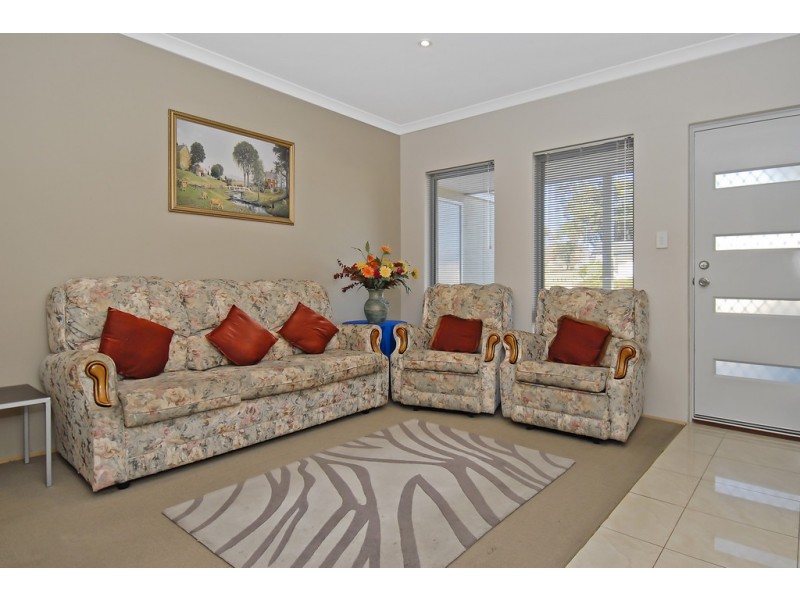 3A St Louis Avenue, Hocking WA 6065