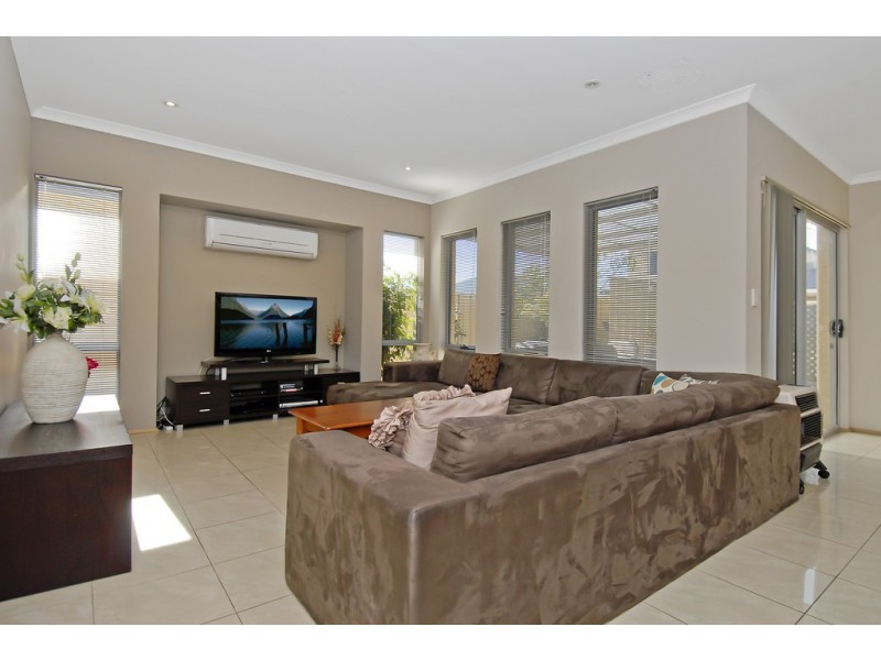 3A St Louis Avenue, Hocking WA 6065