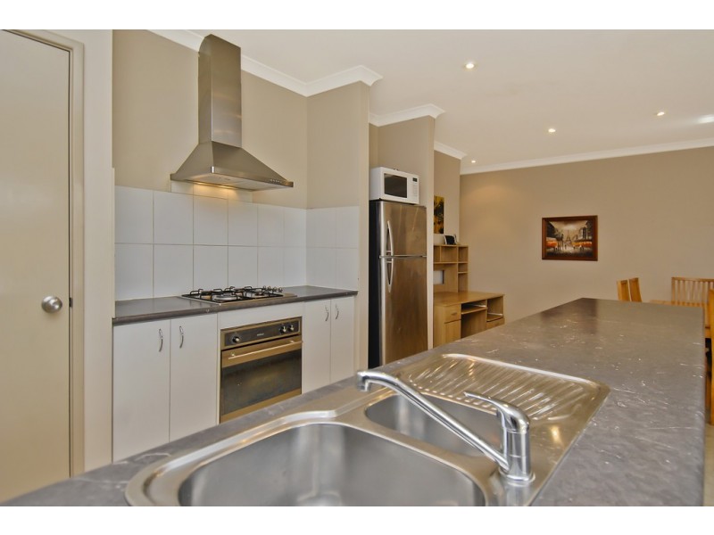 3A St Louis Avenue, Hocking WA 6065