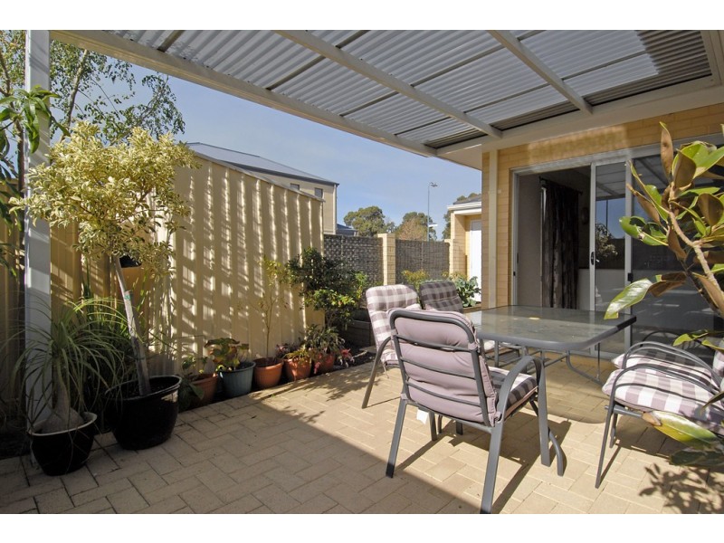 3A St Louis Avenue, Hocking WA 6065