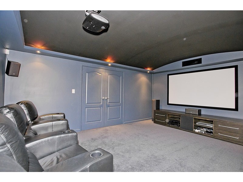 15 Sapphire Crescent, Stirling WA 6021